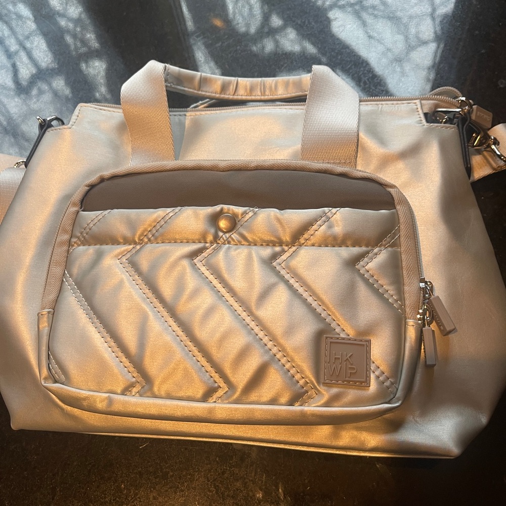 IHK WIP Crossbody bag. Perfect for traveling. Like New!